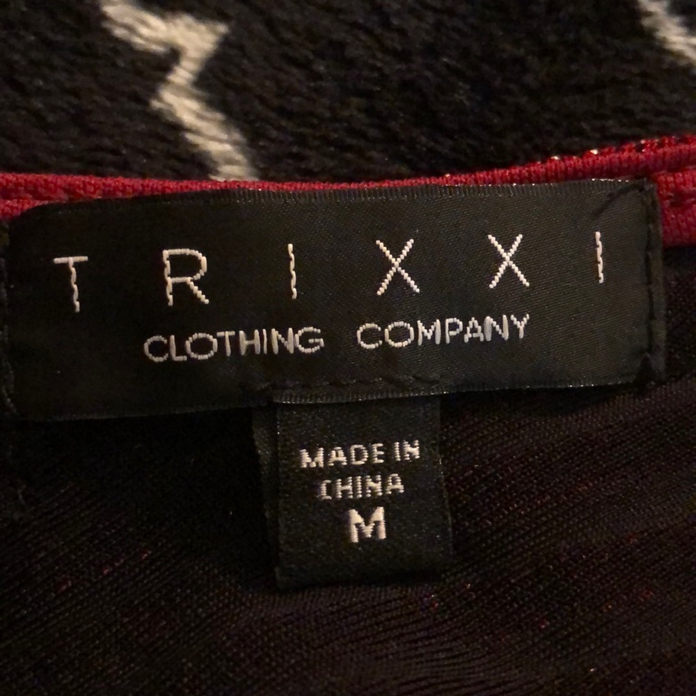 Trixxi* Open-Back Sparkle Dress - Picture 6 of 6